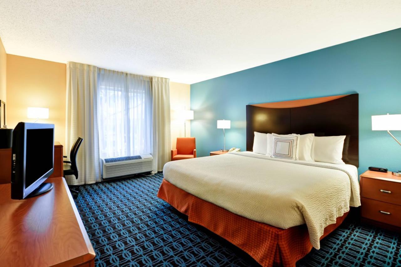 Fairfield Inn & Suites Dallas Medical/Market Center Экстерьер фото