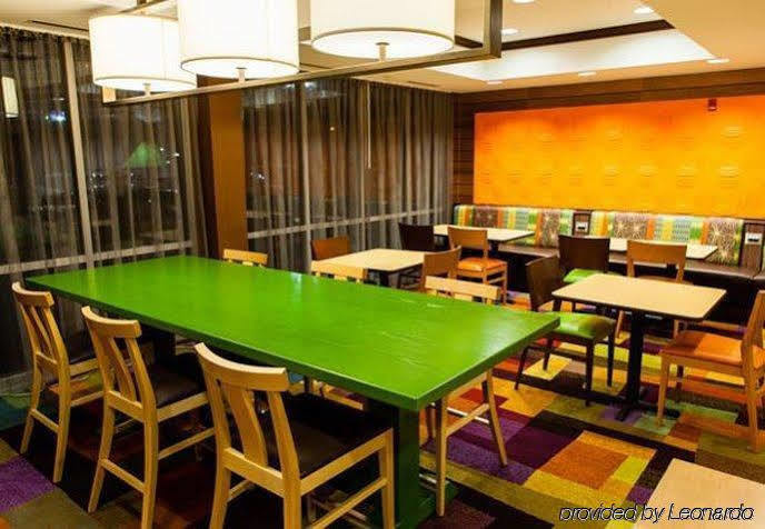 Fairfield Inn & Suites Dallas Medical/Market Center Экстерьер фото